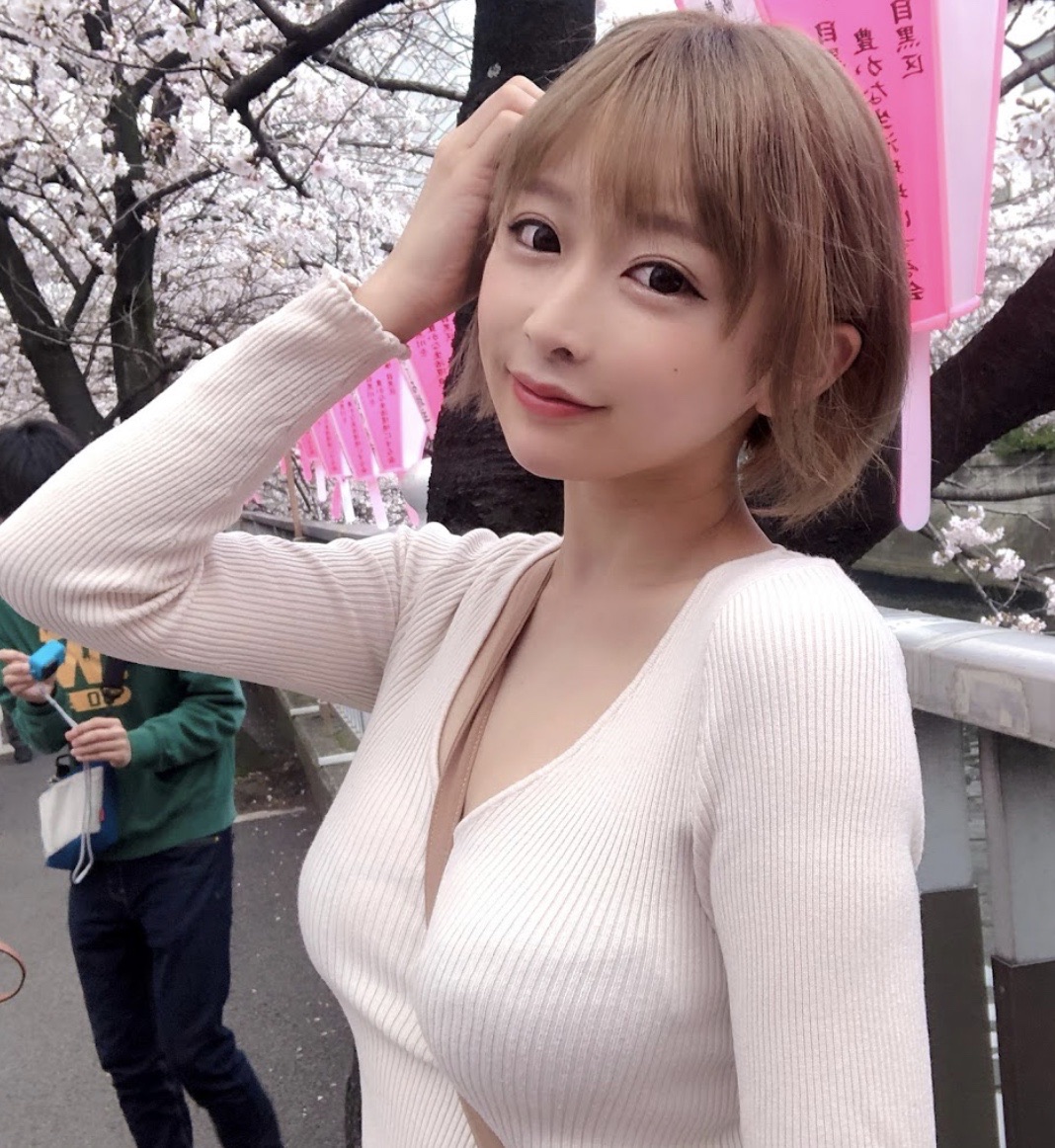 Tiktok女神 うんぱいさん 跳ねる すると なにかがおこった Tiktok女神 うんぱいさん 跳ねる すると なにかがおこった