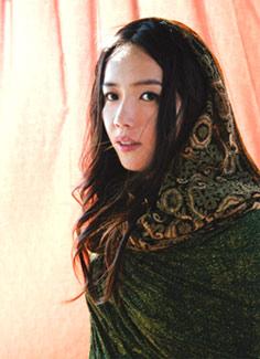 元ちとせと奄美大島 メディアの棚