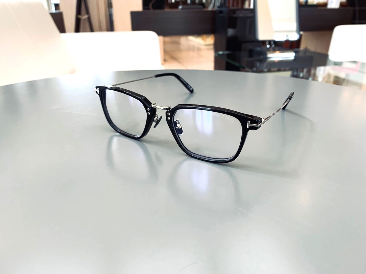 TOM FORD TF5862-D-B : メガネの松村