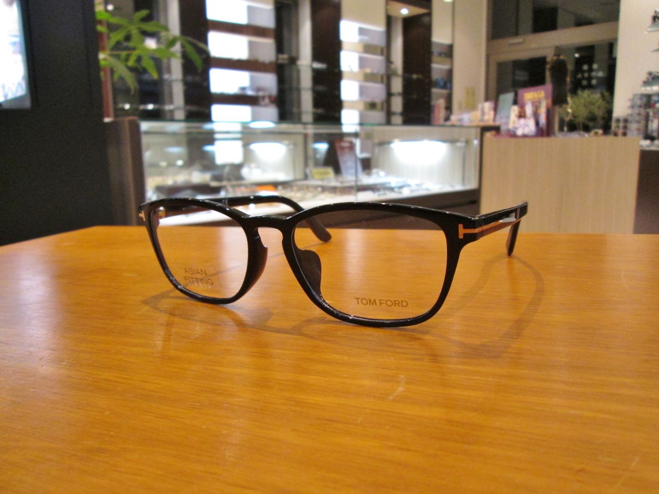 トムフォード 眼鏡 TF5355 シャイニーブラック　サングラス Tom Fordトムフォード メガネ 眼鏡 TF5355 ブラック サングラス