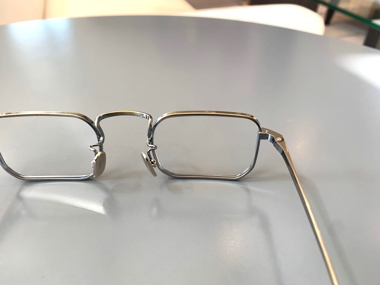 OG×OLIVER GOLDSMITH LUMIERE X : メガネの松村