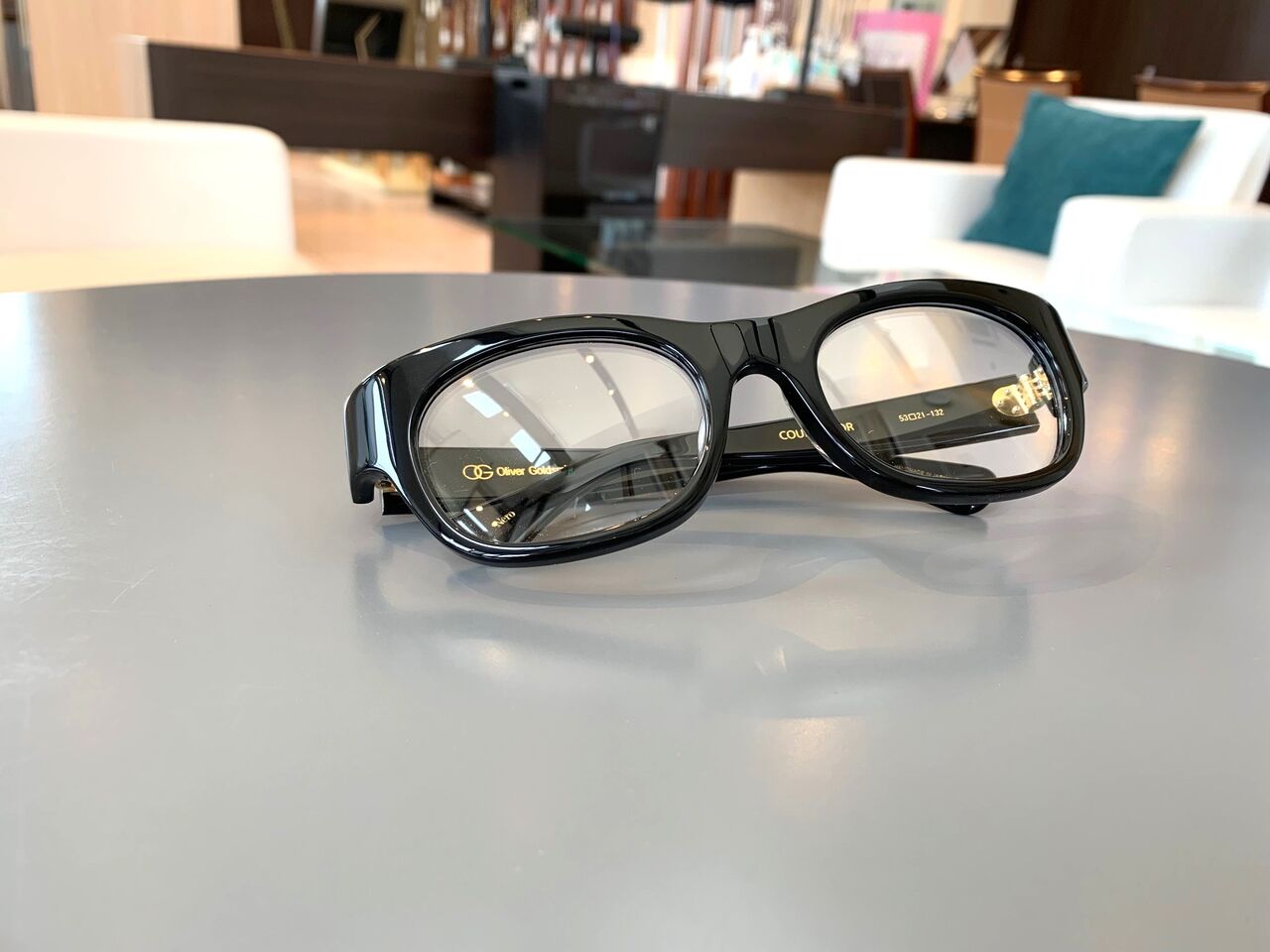 Oliver Goldsmith COUNSELLOR : メガネの松村
