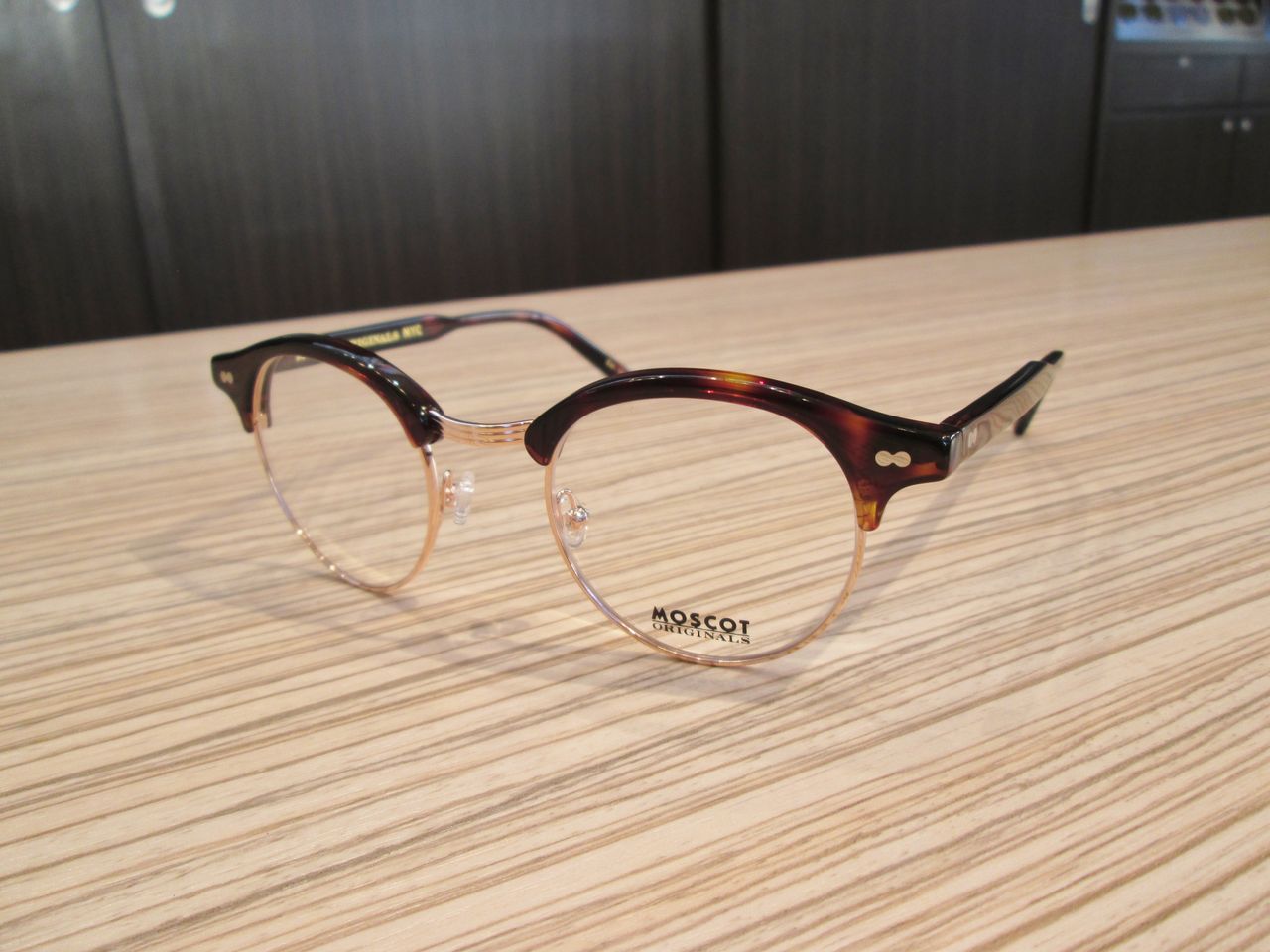 MOSCOT : メガネの松村