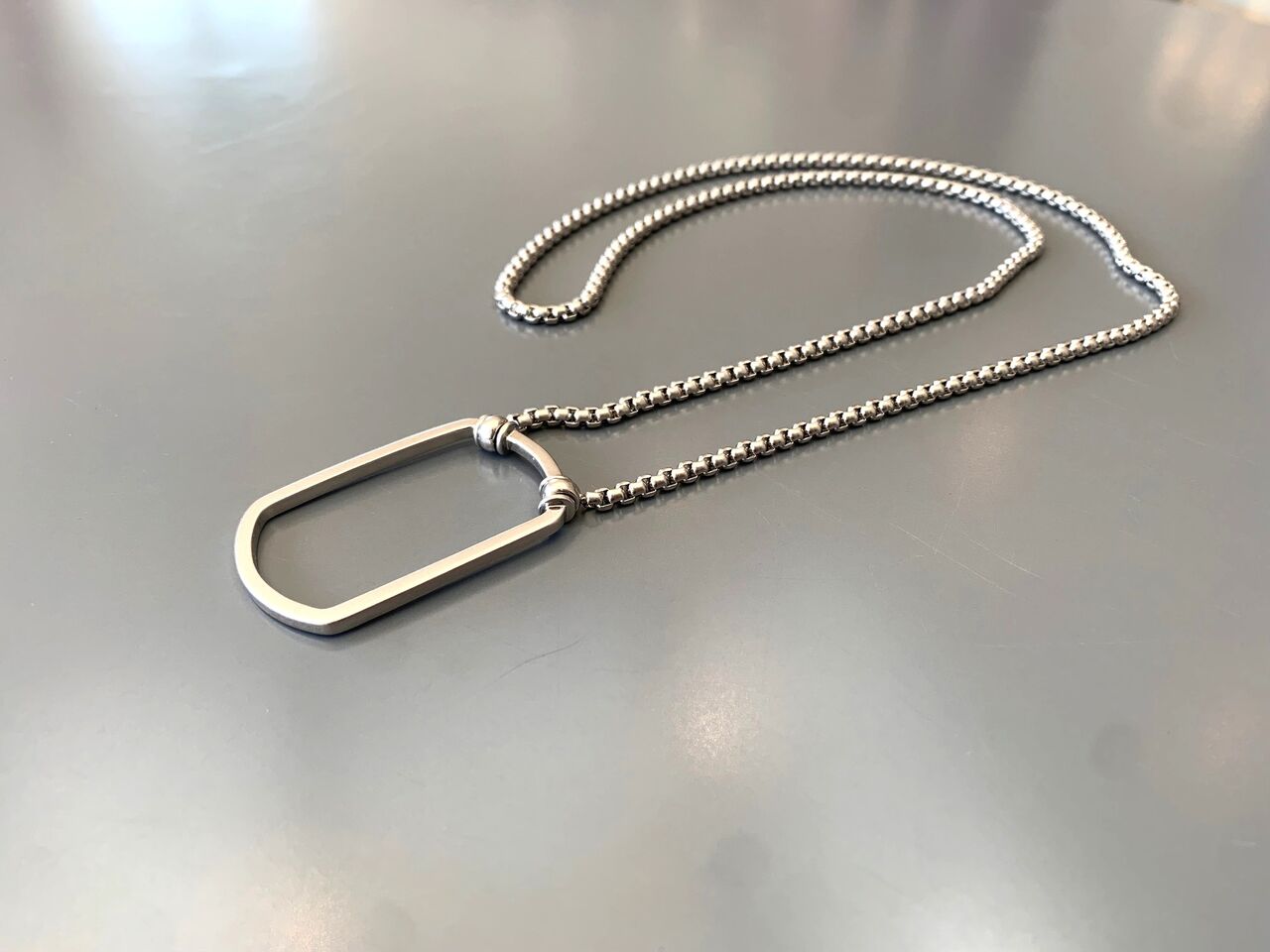 LA LOOP 678 : メガネの松村