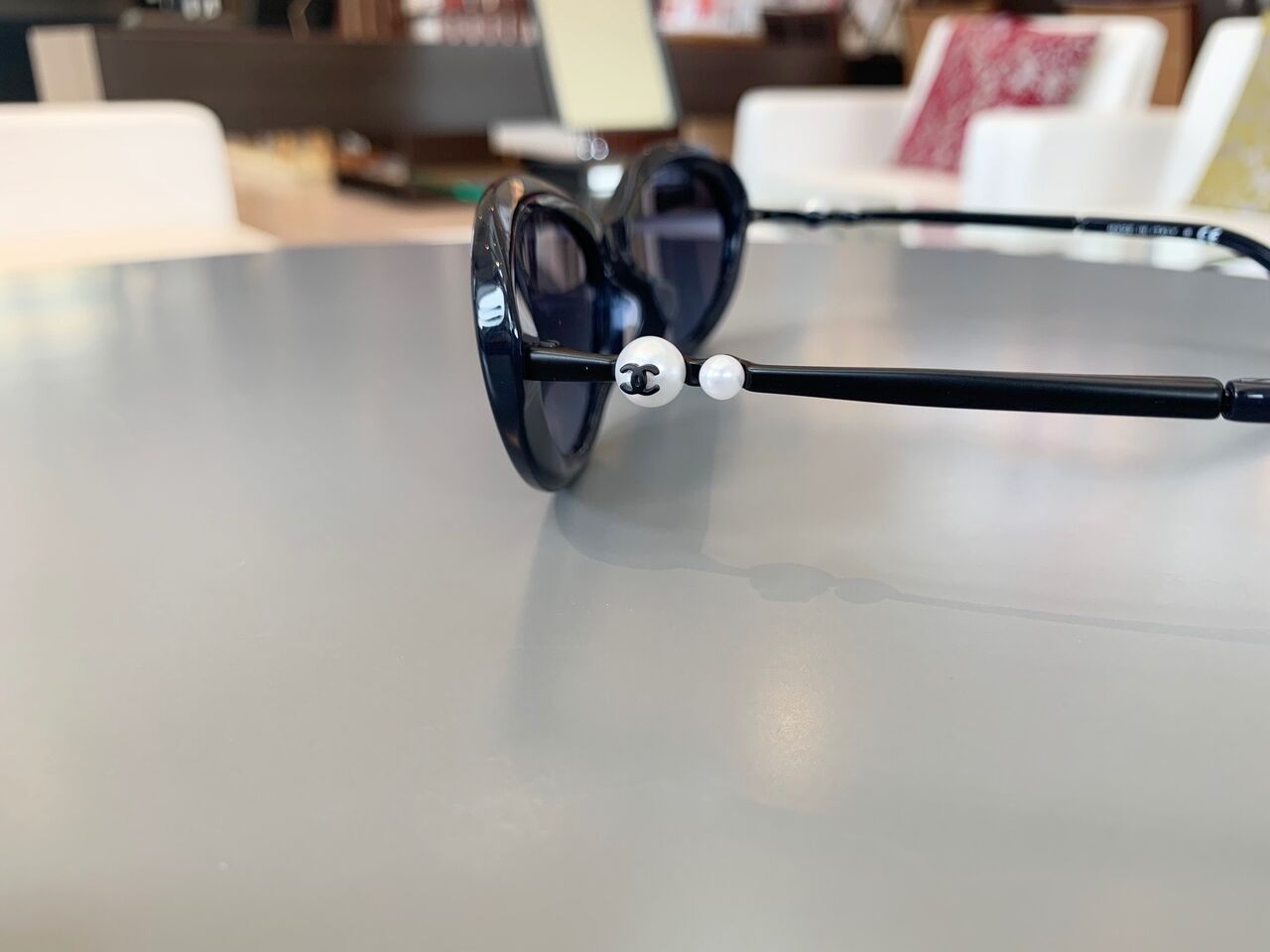 CHANEL : メガネの松村
