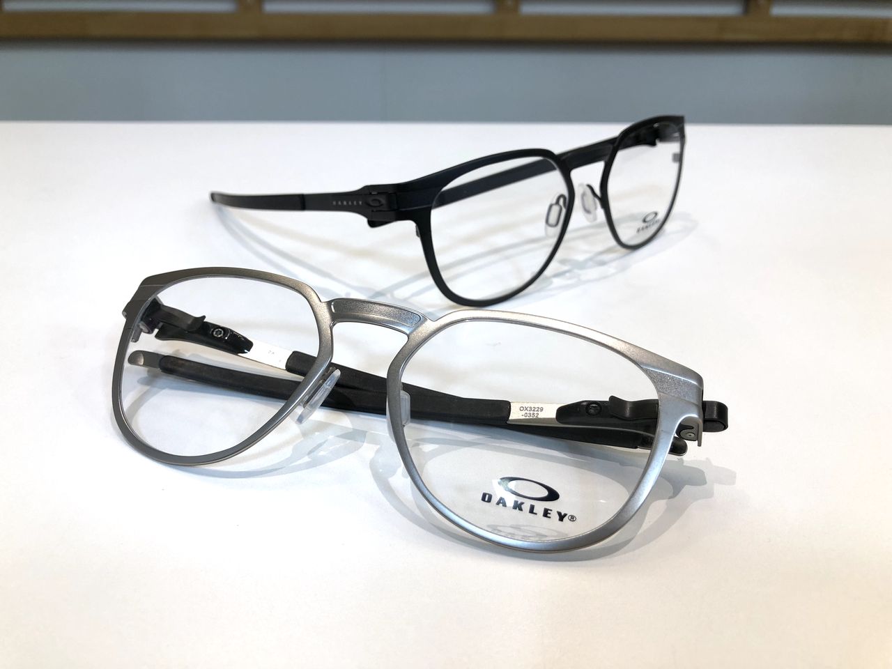 OAKLEY「DIECUTTER RX」 : メガネの松村