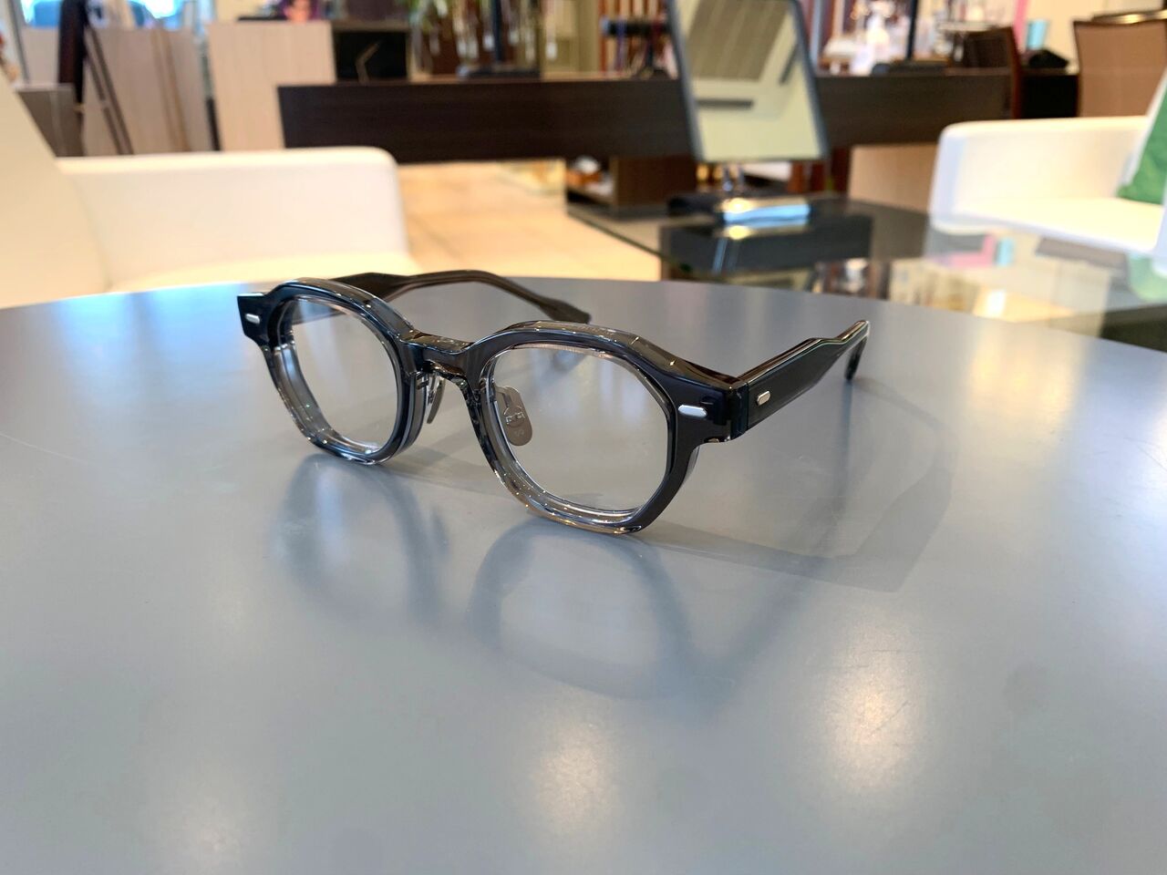OG OLIVER GOLDSMITH BETH メガネの松村