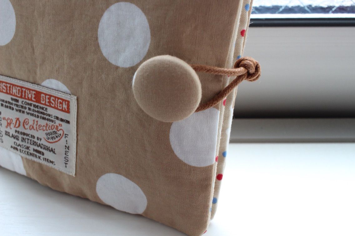 くるみボタンのサニタリーポーチ 夏の夕べのガタガタ日記