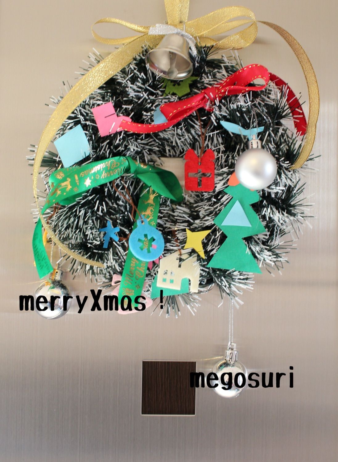 娘のハンドメイド セリアの雑貨でクリスマスリース作り 夏の夕べのガタガタ日記 娘のハンドメイド セリアの雑貨でクリスマスリース作り 夏の夕べのガタガタ日記