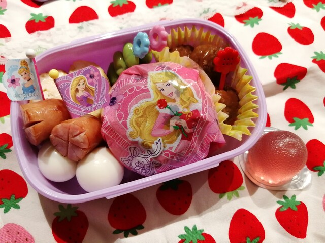 幼稚園 プリンセスのおにぎりラップで可愛いお弁当 ４児まま Megu の育児日記
