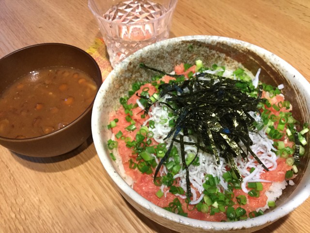 献立 ネギトロ 丼