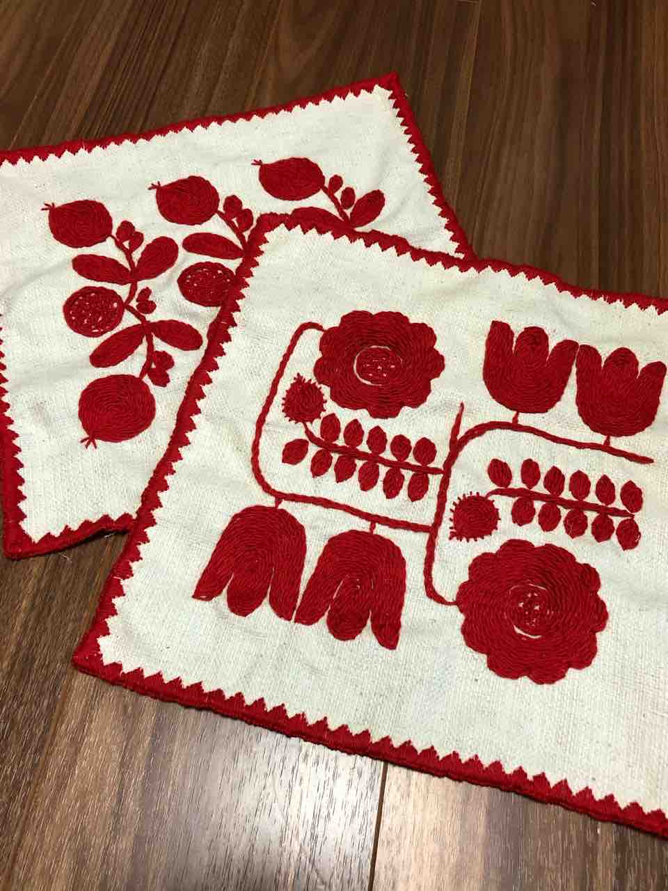 トランシルヴァニアからの贈りもの シク村のアウトライン刺繍の