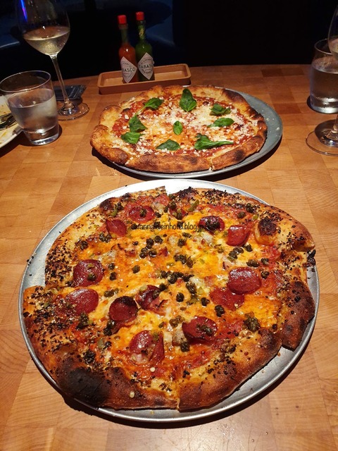 blue label pizzaシンガポール