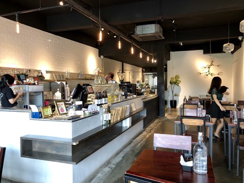 Thus Coffee カフェ シンガポール