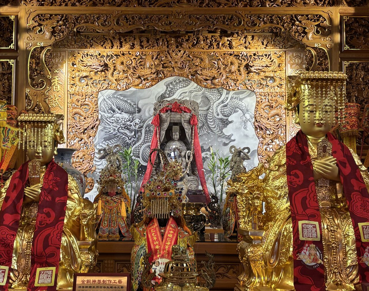 中壢観光「仁海宮」北港朝天宮分霊媽祖＆樹齢千年超え最高級香木の媽祖