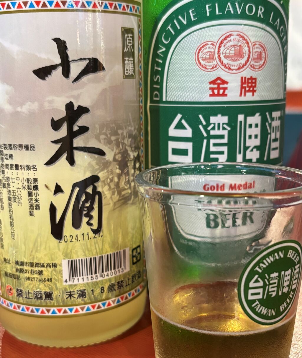 花蓮夜市「東大門夜市②」小米酒の台湾ビール割りにハマった！原住民