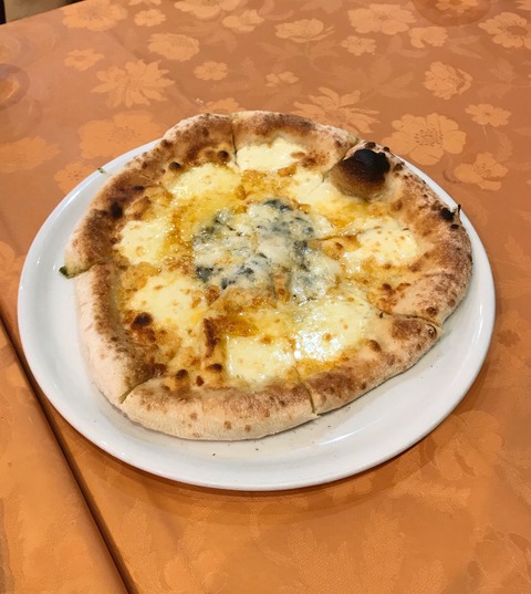 E8F35A3D-238A-421F-922E-6503D07DDDA8