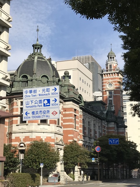 15B980DE-27C1-47F0-A1CE-78989B7C28E8