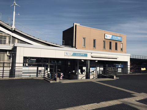 09DE3984-828C-4625-BA7C-6D596A8B2323