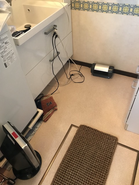 750DFB17-FBB7-4E32-BE27-9543039989FF