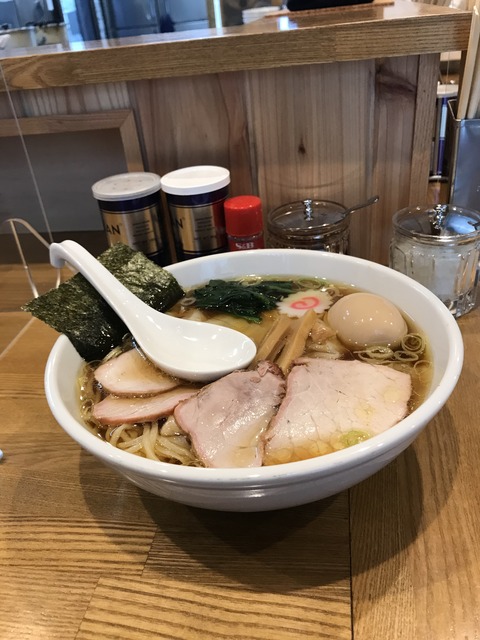 E5DFE723-C138-444E-BD3A-3F226E471B2A