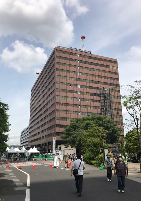 1D327BB9-50CB-4E9A-A358-513666E7843F