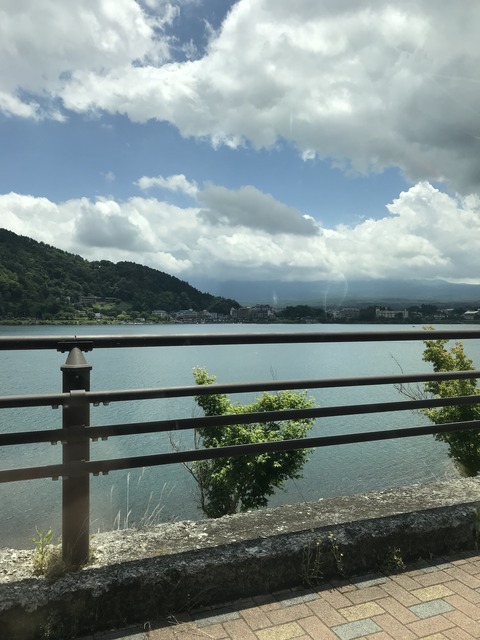 C7F9C3B0-35F3-4098-90F4-534522E4C7D7