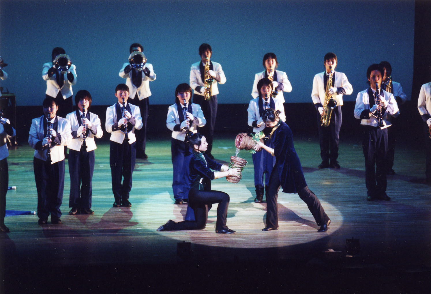 京都明徳高校吹奏楽部です 私たちマーチングが大好きです