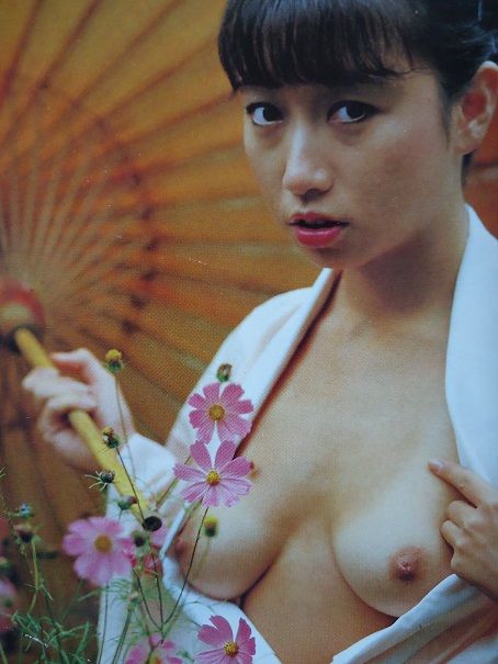 篠塚ひろ美　ヌード 