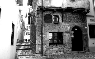 騎士団駐在所01