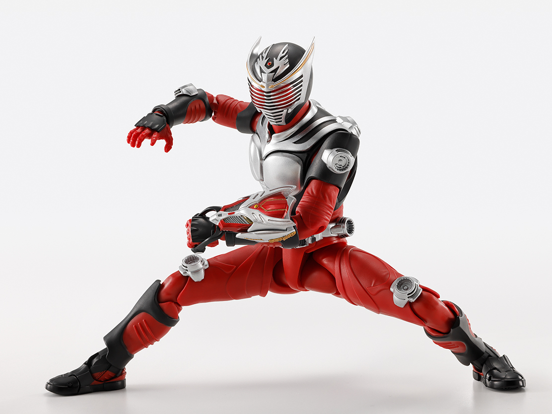 S.H.Figuarts(真骨彫製法) 仮面ライダー龍騎【商品仕様・画像