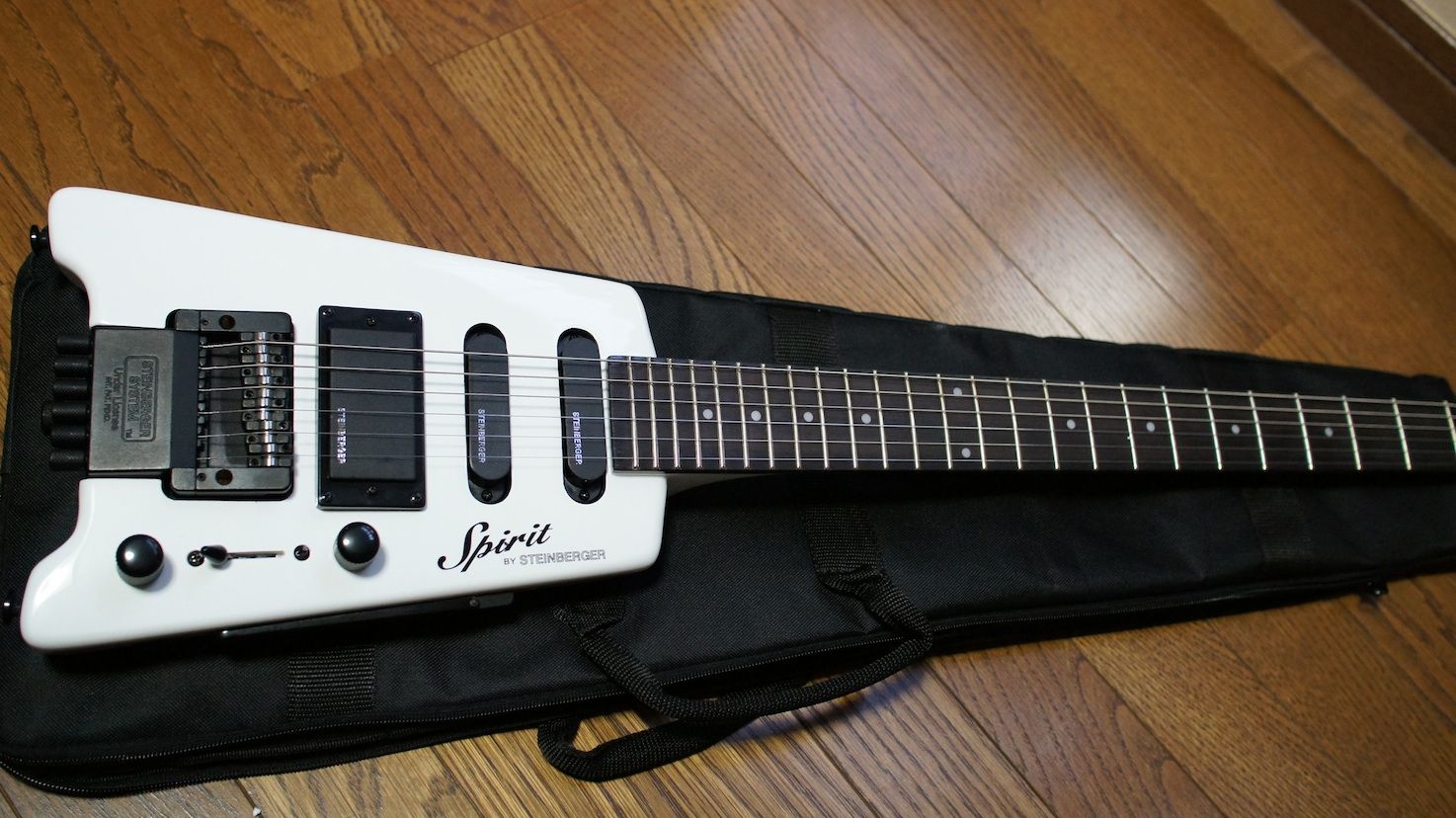 STEINBERGER/スタインバーガー Spirit GT-PRO Deluxe(WH) : 音楽 STEINBERGER/スタインバーガー Spirit GT-PRO Deluxe(WH) : 音楽