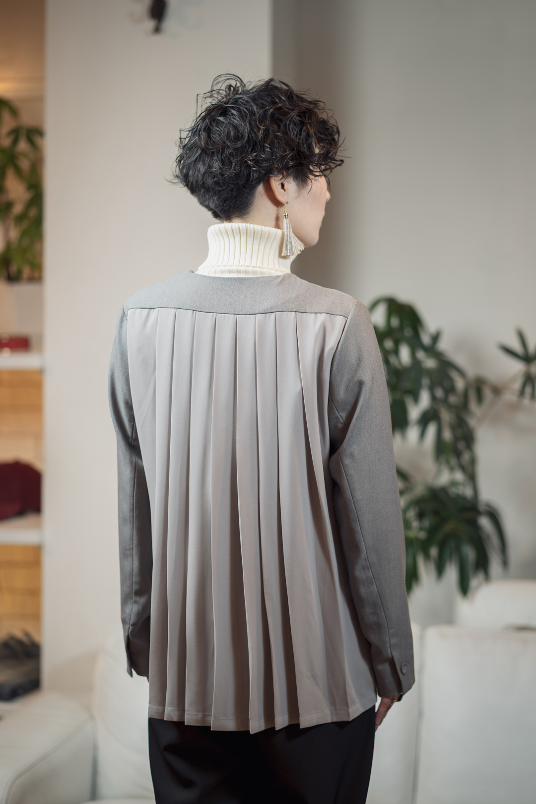 OSMOSIS オズモーシス バックプリーツジャケット 587006-080J