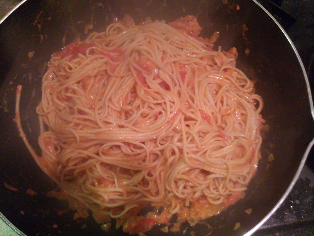 久世福商店 大麦パスタ 豆乳仕立てのトマトクリームソース ぽの家の好きな物