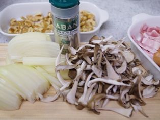 クリームパスタ材料