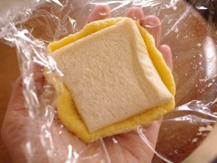 食パンとホットケーキミックスで簡単メロンパン04