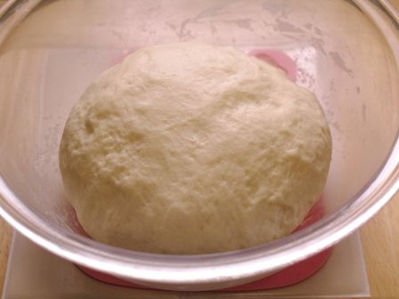 あとひく旨さスモークチーズの簡単手ごねパン05