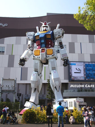 Miraikan20140426MelonCafe09GUNDAMdivercitytokyoplaza.jpg