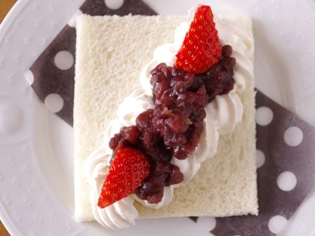 サンドイッチの日あずきクリームのサンドシナイッチ01