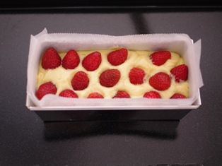 簡単いちごパウンド06