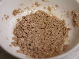 梅そぼろ入り、梅香るおかずパン03