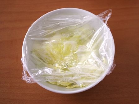 超簡単レンジでつくるキャベツのバター煮01