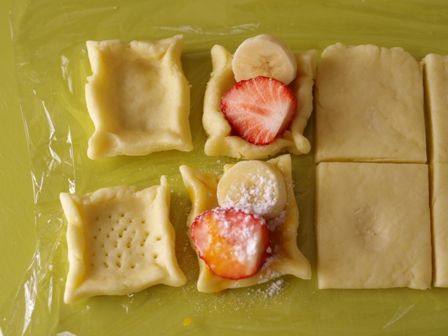 ホットケーキミックスで簡単デニッシュパンいちごとバナナ03