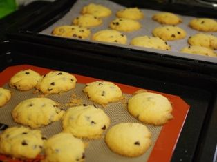 チョコチップどっさりアメリカンクッキーe