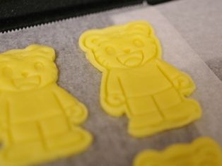 型抜きクッキーしまじろうとお魚04