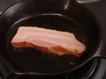 スキレットでエッグベネディクト04