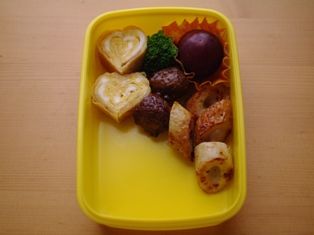 ポケモンブラッキーのキャラ弁当02