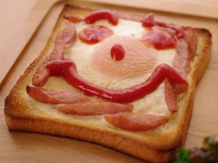 燻製風味のたまごトースト、ホットりんごシナモンa2