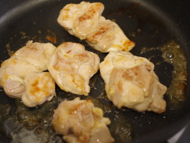 チキンのタル煮ソース02