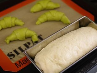 クリスマスカラーの渦巻きパン02